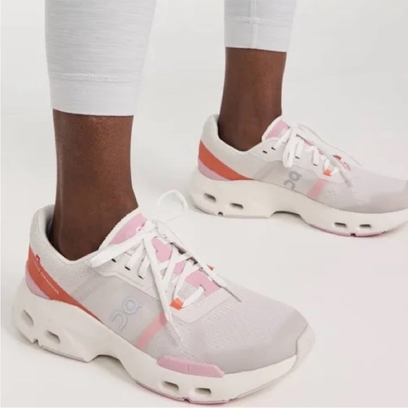 ON Running Cloudpulse Athletic Training Shoes in Pearl Blossom (7) - Picture 1 of 7